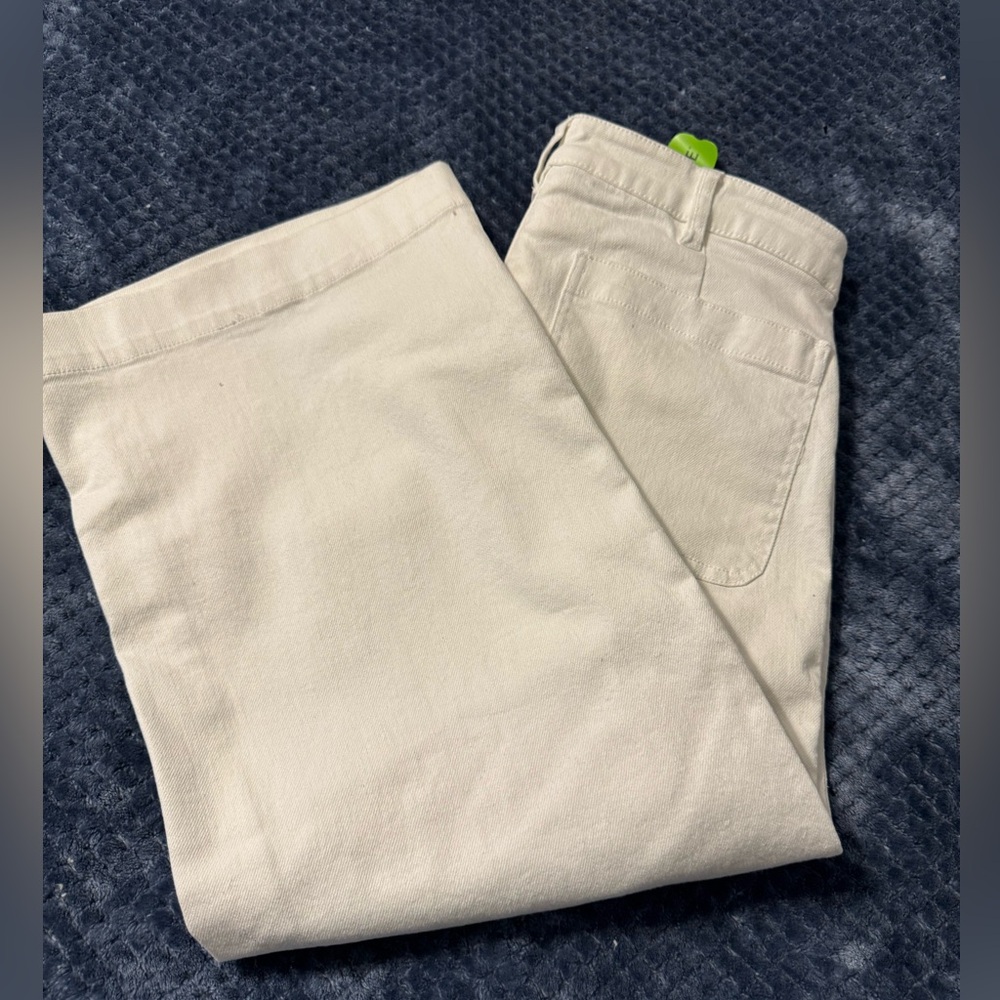 Oat New York Cream Wide Leg Crop Pants